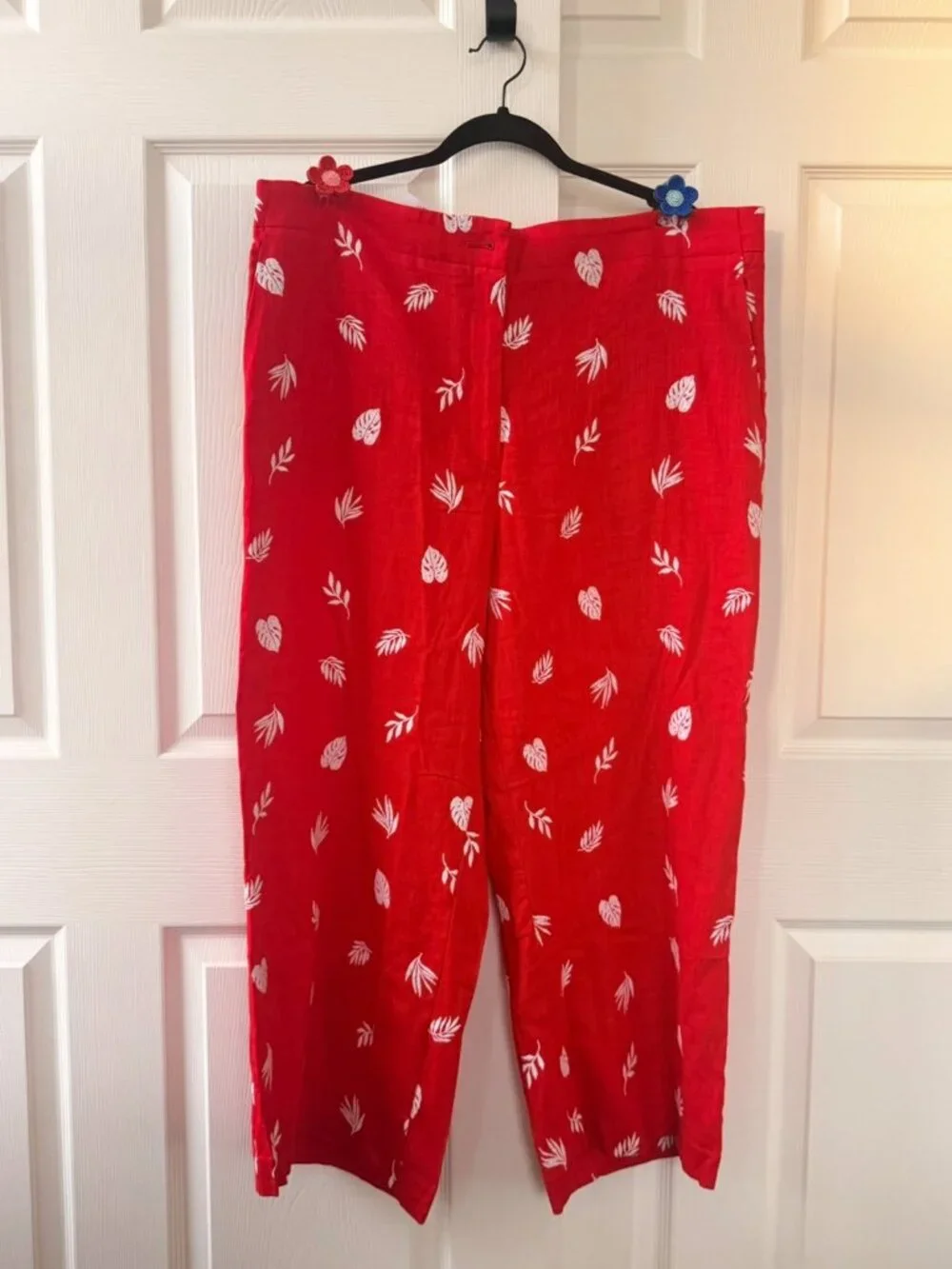 ANN TAYLOR Cherry Red Embroidered Plants Pants - Size 18